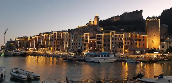 Casa Vacanze Luna Porto Venere Eksteriør billede